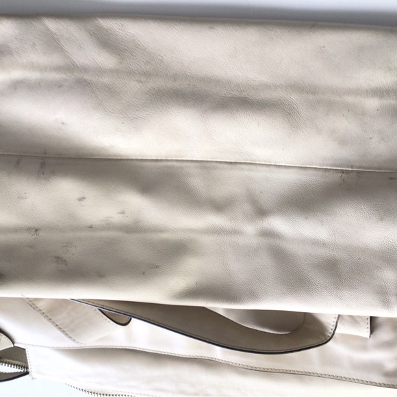 CHANEL Large Edgy Tote Bag - Picture 13 of 16